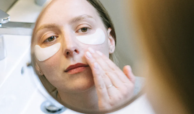 أفضل غسول للوجه للبشرة الدهنية.png